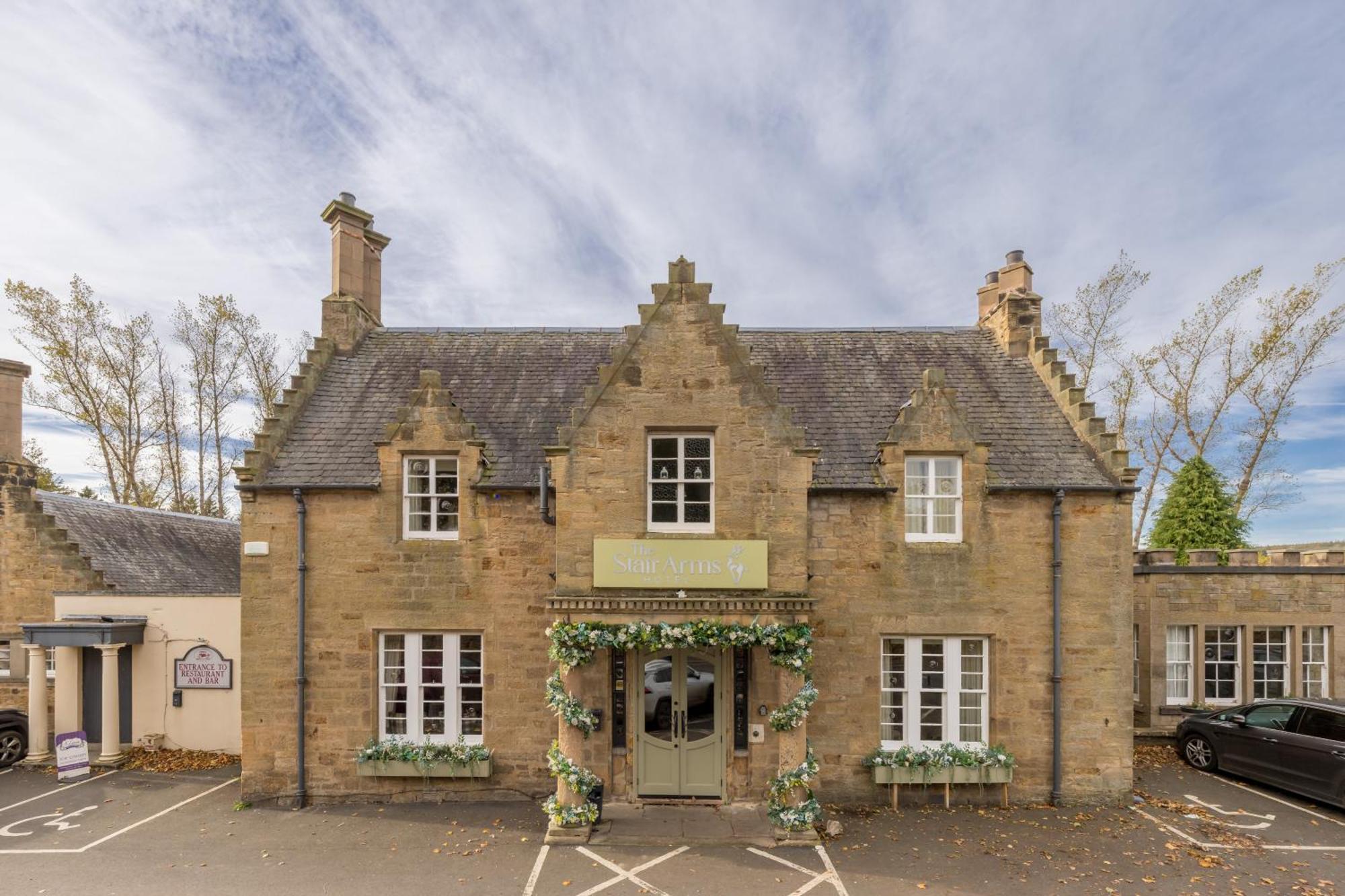 The Stair Arms Hotel Pathhead Exterior photo
